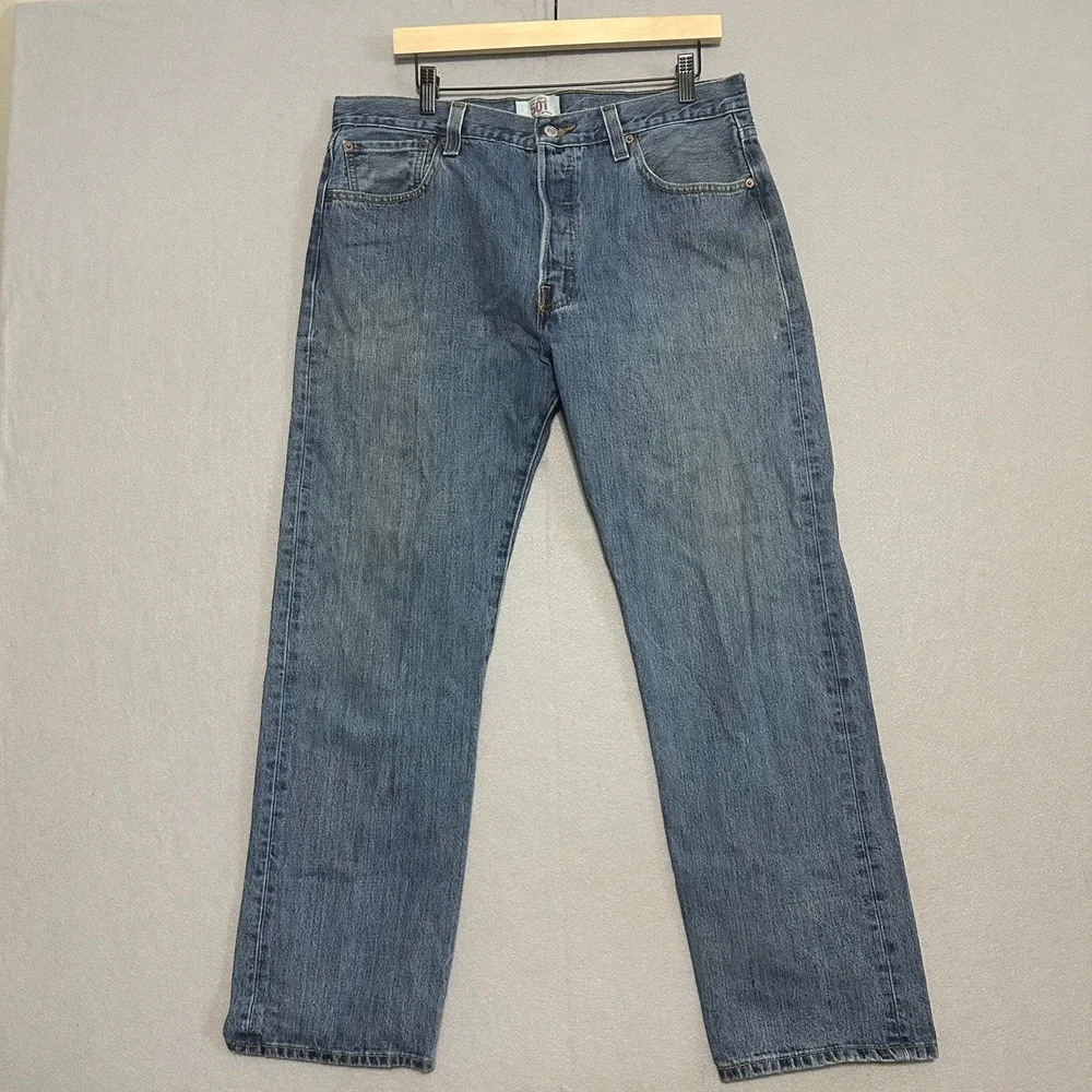 Levis 501 Original Straight Leg Button Fly Jeans Medium Wash Blue 36x30 Mens